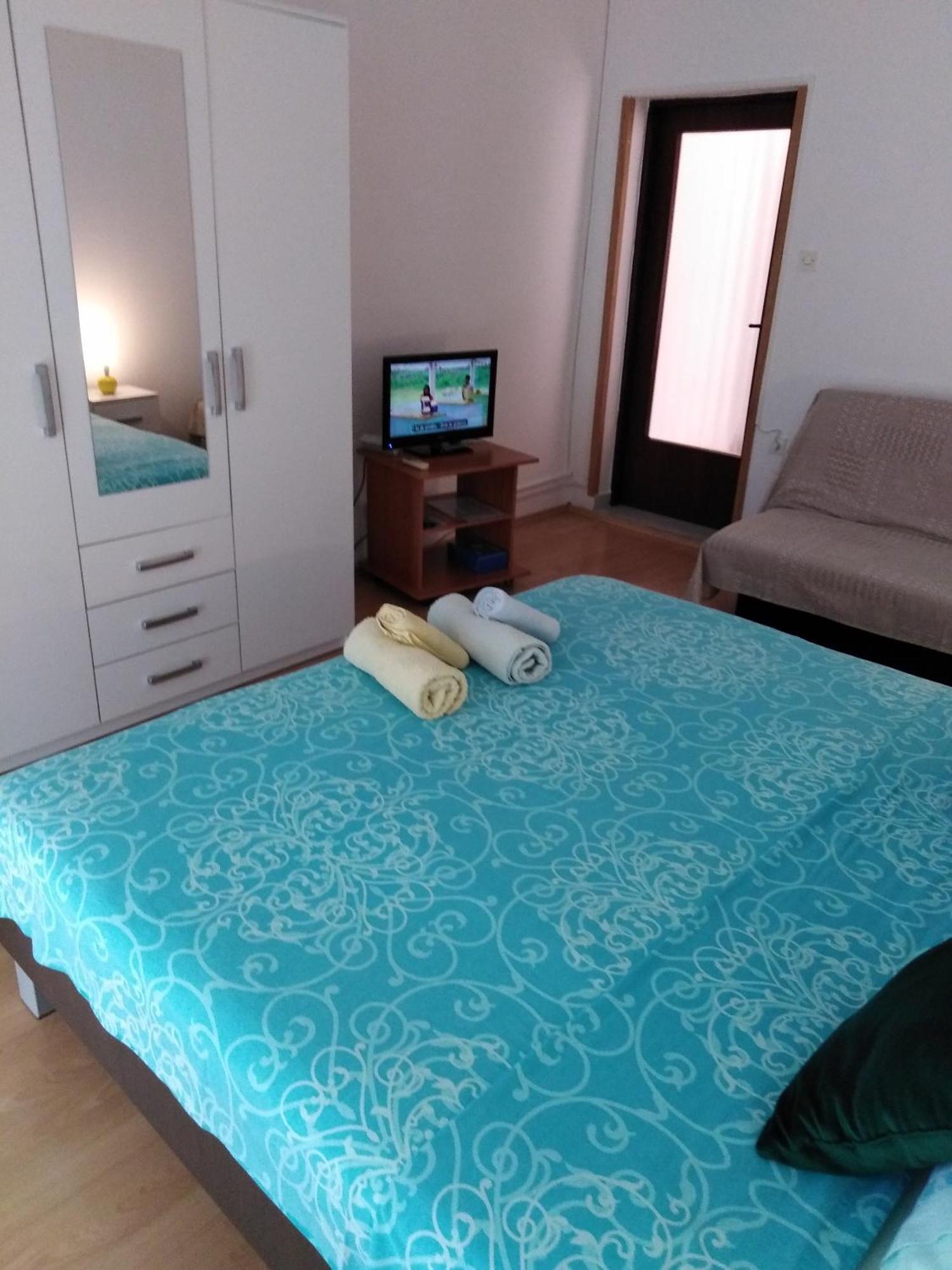 Apartments With A Parking Space Pula - 6985 Стая снимка
